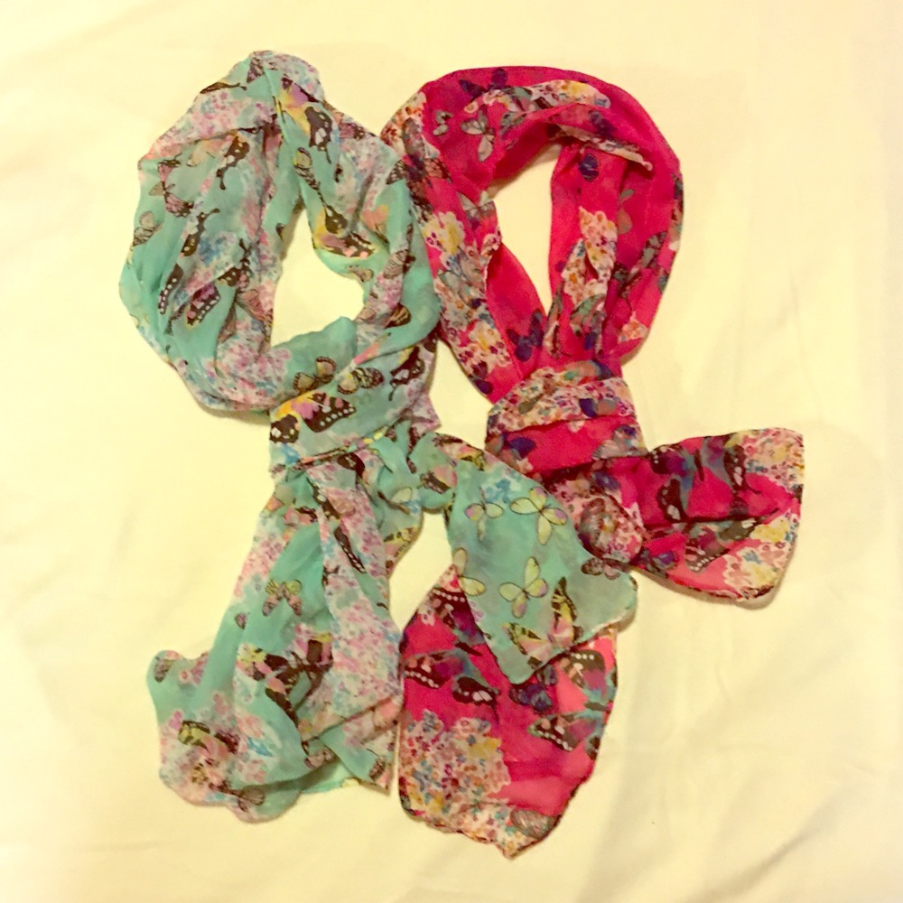 Set of 2 Beautiful Scarves